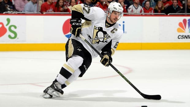 Sidney-Crosby-Greg-Fiume.jpg